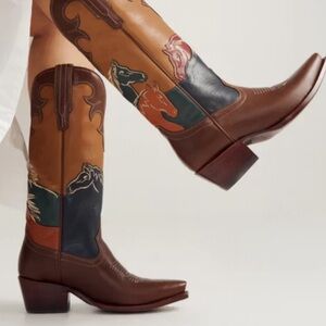 Tecovas Annie Wild Horses Cowgirl Boots